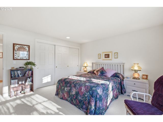 6428 CASTLE LAKE Ct N, Keizer, OR 97303