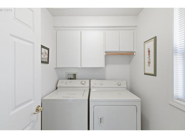 6428 CASTLE LAKE Ct N, Keizer, OR 97303