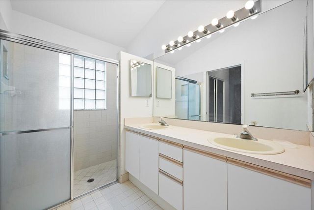 1899 Oak Berry Circle, Wellington, FL 33414