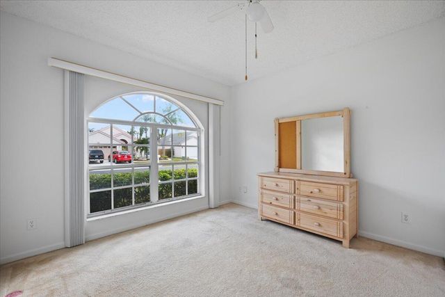 1899 Oak Berry Circle, Wellington, FL 33414