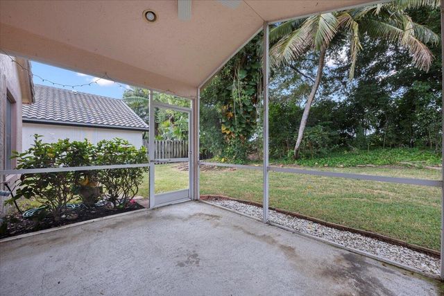 1899 Oak Berry Circle, Wellington, FL 33414