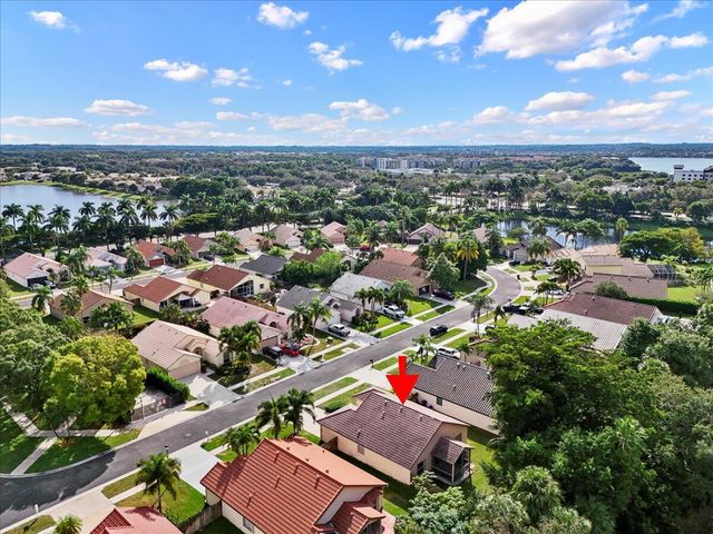 1899 Oak Berry Circle, Wellington, FL 33414