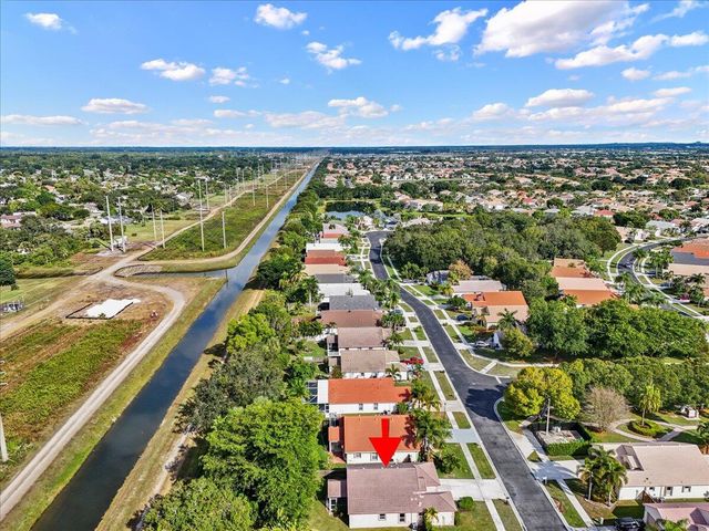 1899 Oak Berry Circle, Wellington, FL 33414