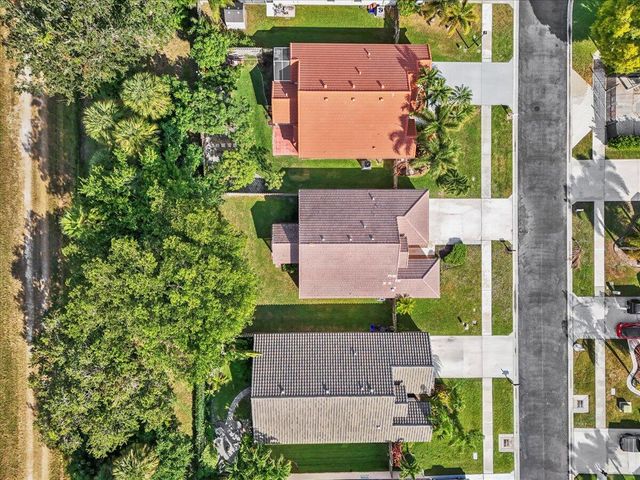 1899 Oak Berry Circle, Wellington, FL 33414