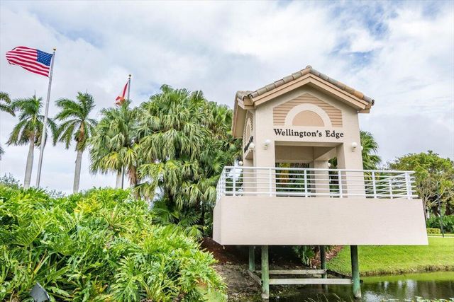 1899 Oak Berry Circle, Wellington, FL 33414