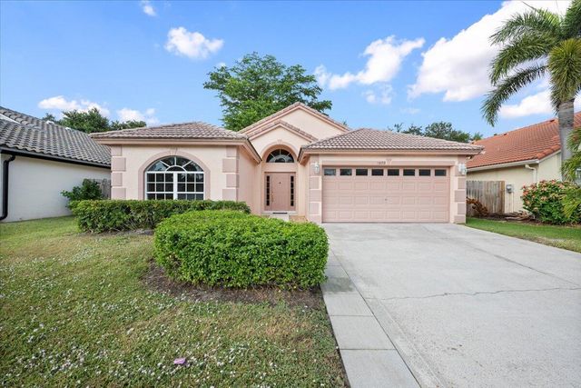 1899 Oak Berry Circle, Wellington, FL 33414