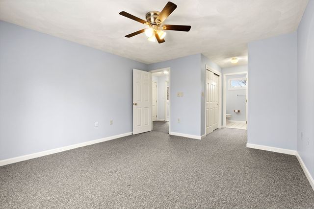 4 Iris Way 22, Haverhill, MA 01830