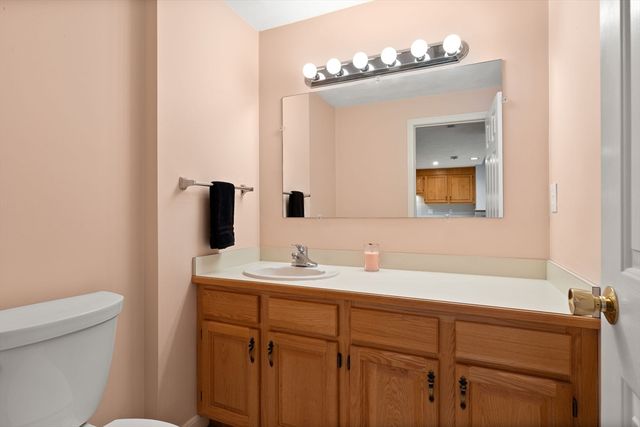 4 Iris Way 22, Haverhill, MA 01830