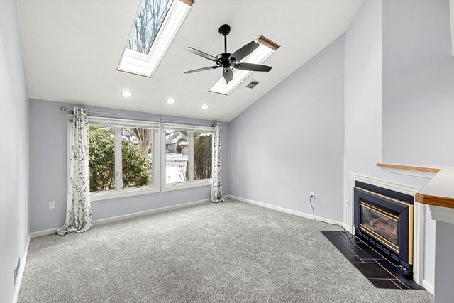 4 Iris Way 22, Haverhill, MA 01830