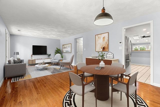 4 Iris Way 22, Haverhill, MA 01830