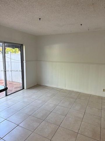 3920 Woodside Dr 5, Coral Springs, FL 33065