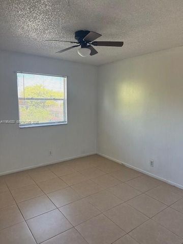 3920 Woodside Dr 5, Coral Springs, FL 33065