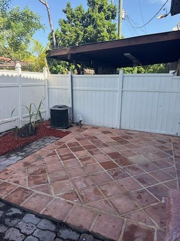 3920 Woodside Dr 5, Coral Springs, FL 33065