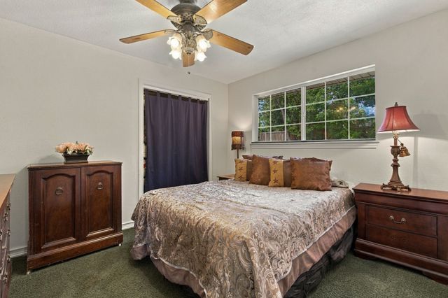 1016 Meadows Drive, Corinth, TX 76208