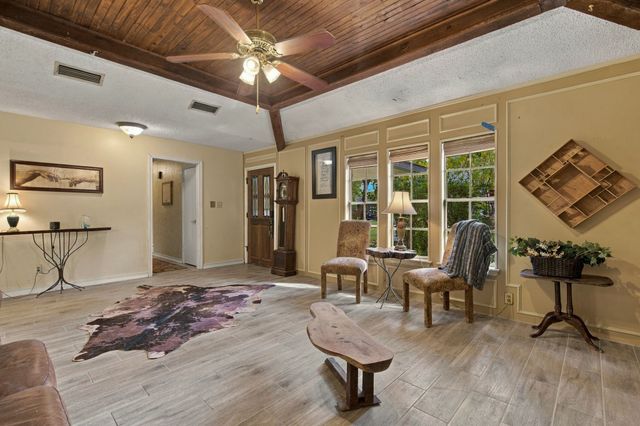 1016 Meadows Drive, Corinth, TX 76208