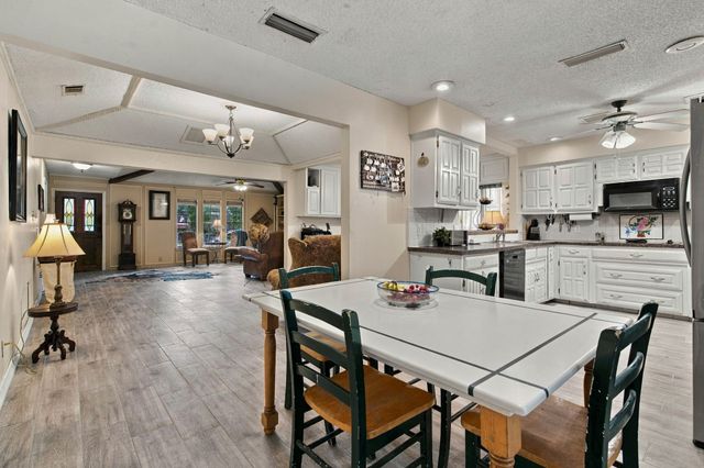 1016 Meadows Drive, Corinth, TX 76208