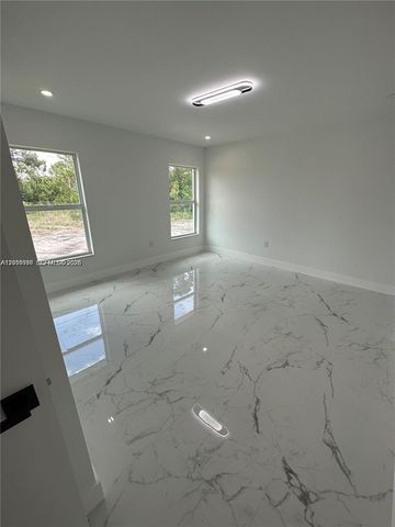 1125 Milwaukee Blvd, Lehigh Acres, FL 33974