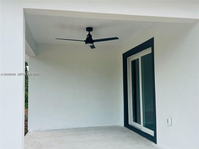 1125 Milwaukee Blvd, Lehigh Acres, FL 33974