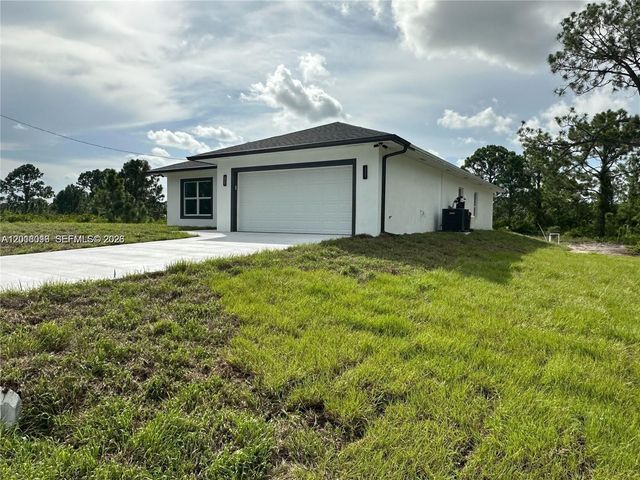 1125 Milwaukee Blvd, Lehigh Acres, FL 33974