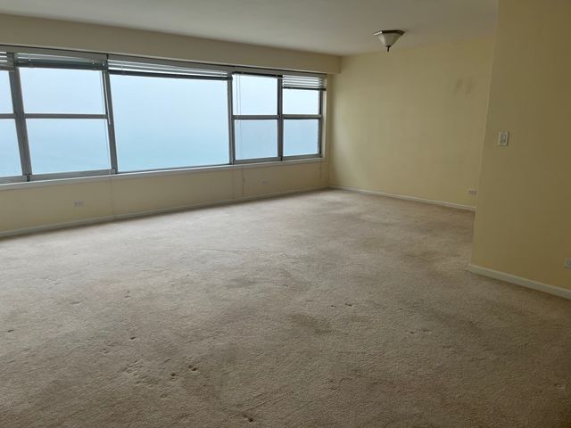 6157 N Sheridan Road 18E, Chicago, IL 60660