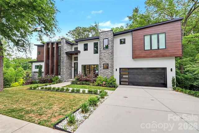 2810 Huntingtowne Farms Lane, Charlotte, NC 28210