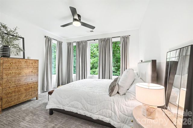 2810 Huntingtowne Farms Lane, Charlotte, NC 28210