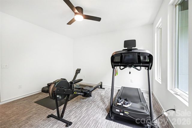 2810 Huntingtowne Farms Lane, Charlotte, NC 28210