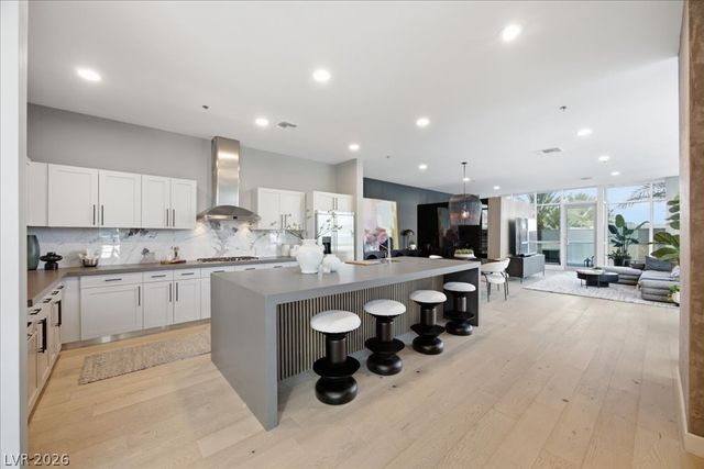 4575 Dean Martin Drive 307, Las Vegas, NV 89103
