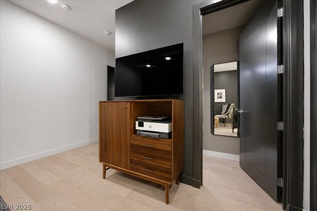 4575 Dean Martin Drive 307, Las Vegas, NV 89103