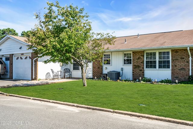 116C Buckingham Drive N, Manchester, NJ 08759
