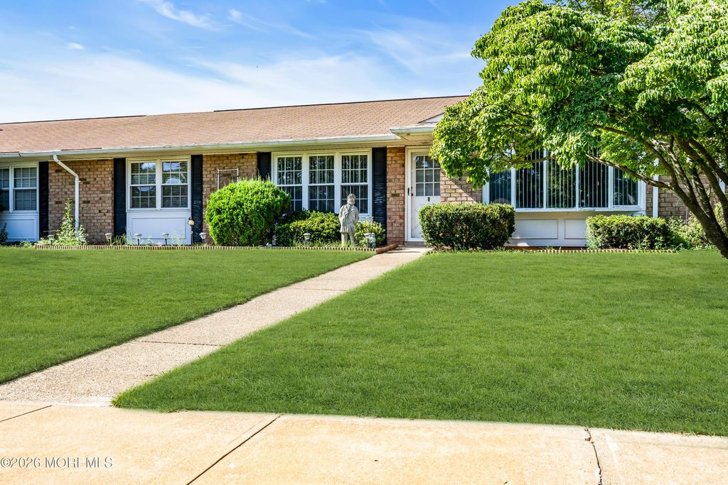 116C Buckingham Drive N, Manchester, NJ 08759