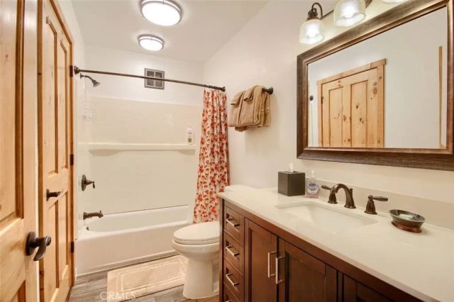 7497 Yosemite Park Way, Yosemite, CA 95389