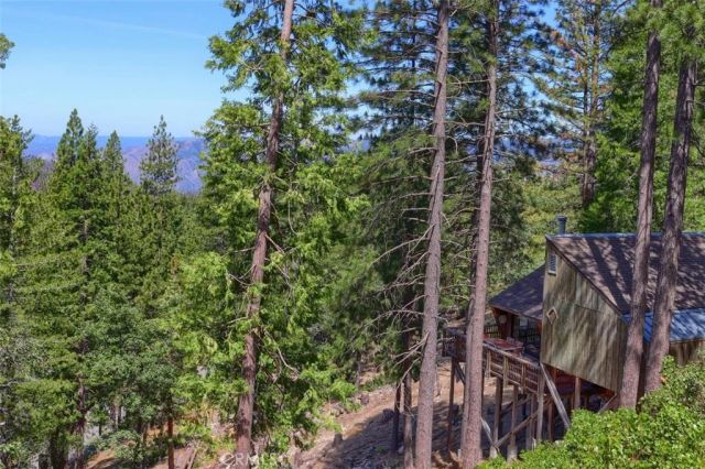 7497 Yosemite Park Way, Yosemite, CA 95389