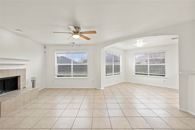 7302 Fossil Rim Trail, Arlington, TX 76002