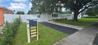 320 N 70th Ter, Hollywood, FL 33024