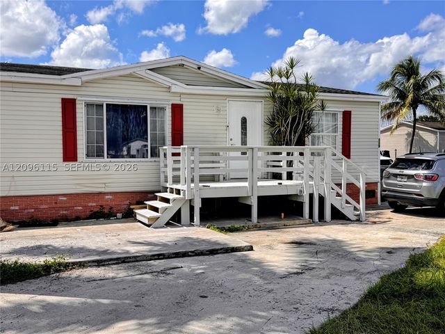 220 NE 12th Ave 119, Homestead, FL 33030
