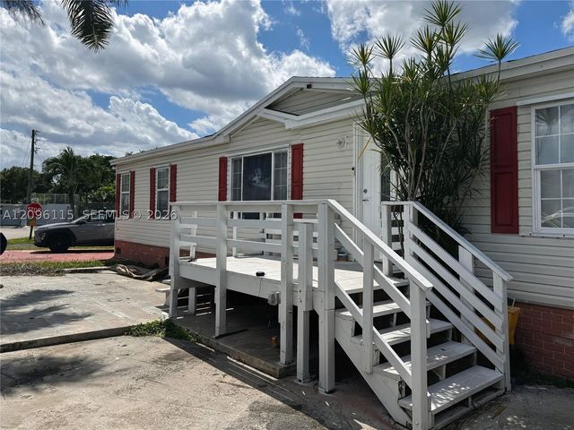 220 NE 12th Ave 119, Homestead, FL 33030