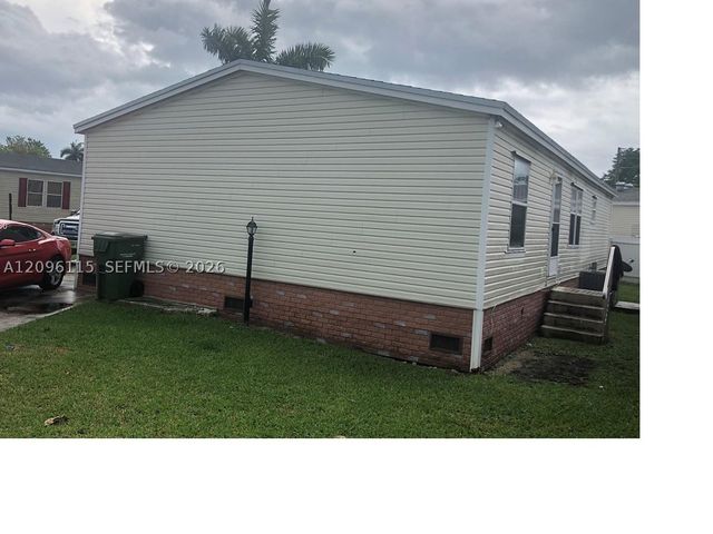 220 NE 12th Ave 119, Homestead, FL 33030