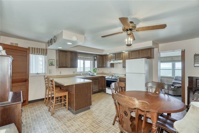 374 Lake Road, Webster, NY 14580