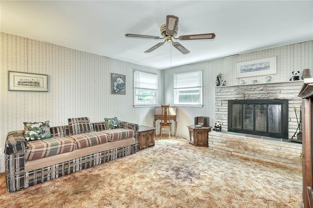 374 Lake Road, Webster, NY 14580