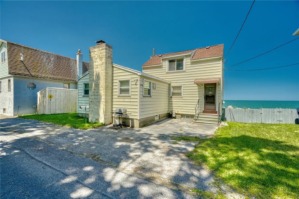 374 Lake Road, Webster, NY 14580