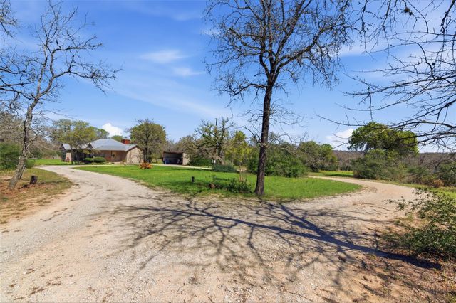 155 Guadalupe Ranch LN, Seguin, TX 78155