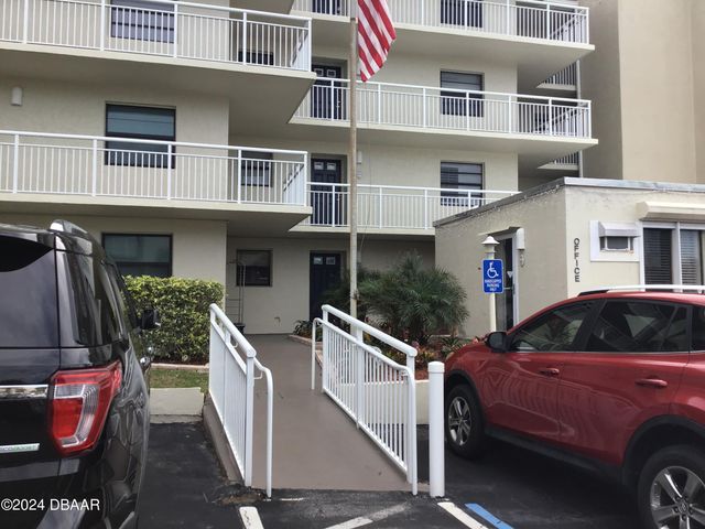 4811 Saxon Dr Apt A201, New Smyrna Beach, FL 32169