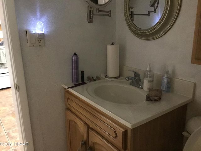 4811 Saxon Dr Apt A201, New Smyrna Beach, FL 32169