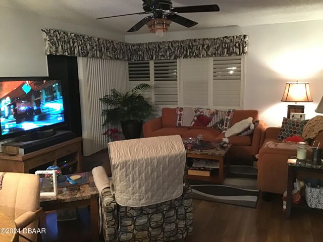 4811 Saxon Dr Apt A201, New Smyrna Beach, FL 32169