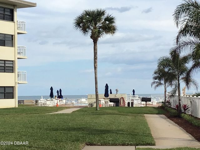 4811 Saxon Dr Apt A201, New Smyrna Beach, FL 32169