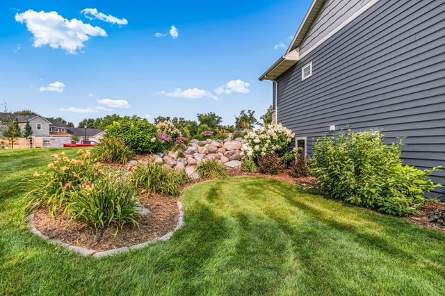 1412 Fairacre Lane SW, Willmar, MN 56201