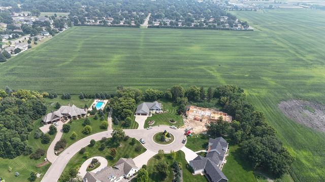 1412 Fairacre Lane SW, Willmar, MN 56201