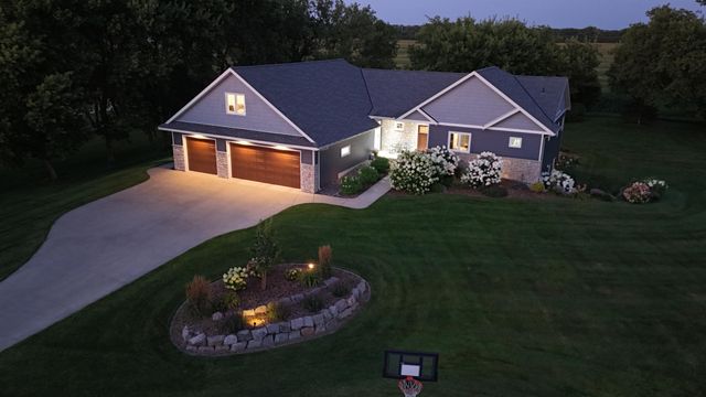 1412 Fairacre Lane SW, Willmar, MN 56201