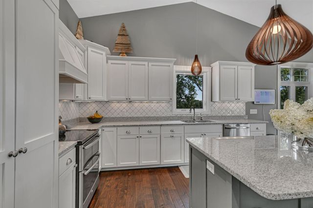1412 Fairacre Lane SW, Willmar, MN 56201